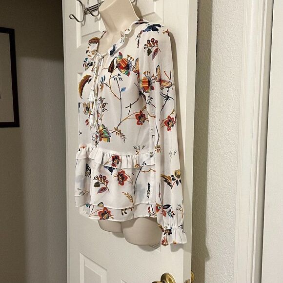 Abercrombie & Fitch Peplum Long Sleeve Blouse W/Butterflies Size Small - Picture 3 of 9